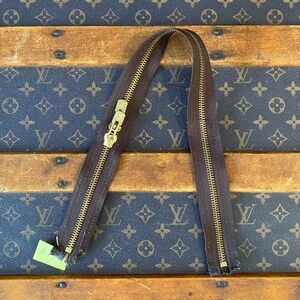 Authentic harvested replacement Louis Vuitton zipper 24”